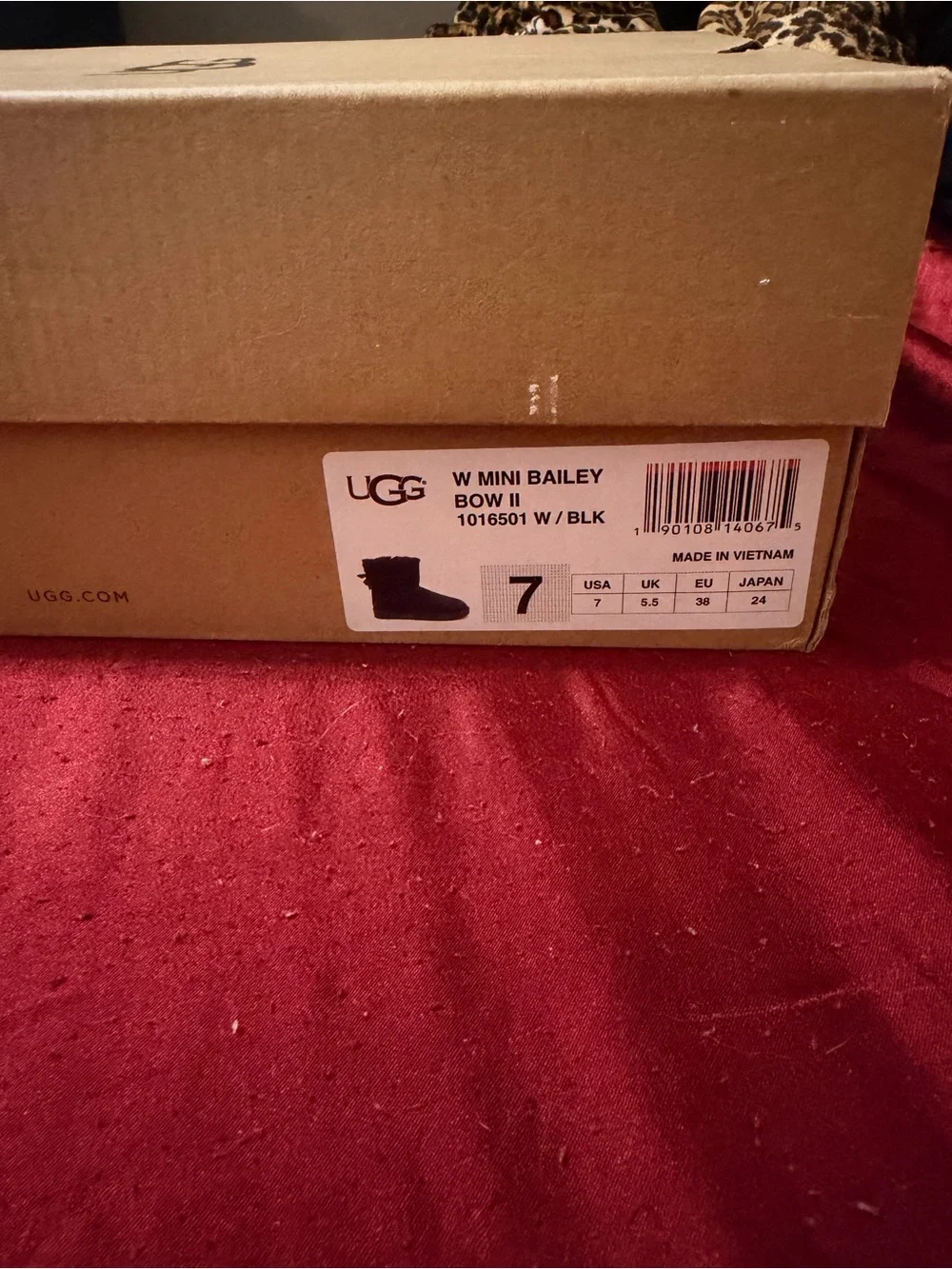 UGG Box with Black W Mini Bailey Bow II Label